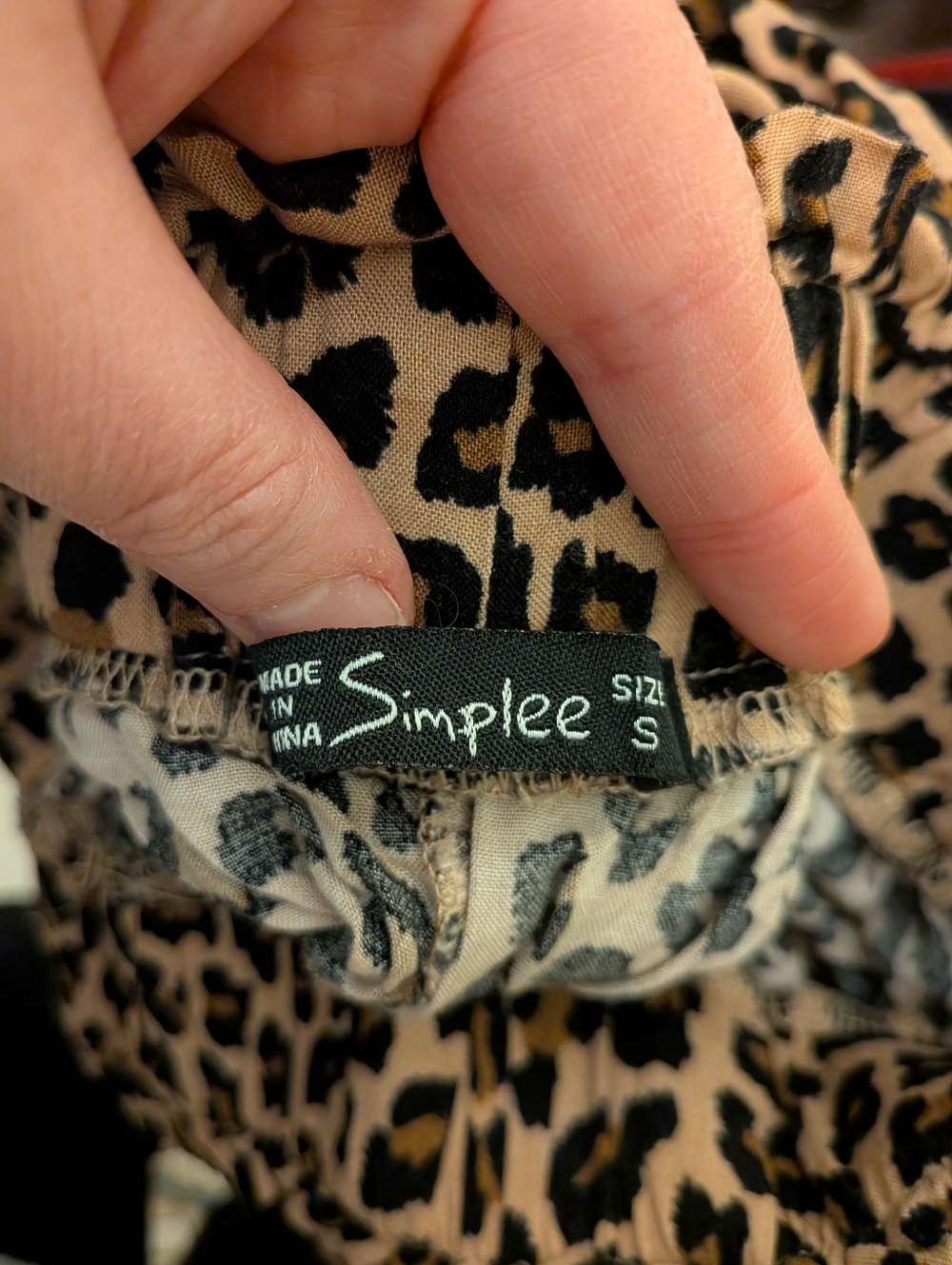Leopard Print Wide Leg Pants With Bottom Slits And Pockets - Picture 10 of 12